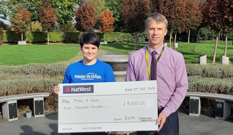 FEATURED | Hereford Crematorium has handed over a cheque for £8,000 to Make-A-Wish.