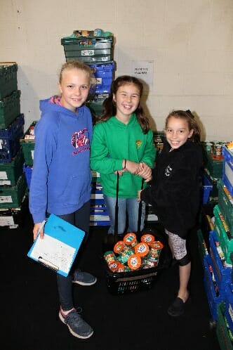 NEWS | Cathedral school pupils help out at Hereford Food Bank