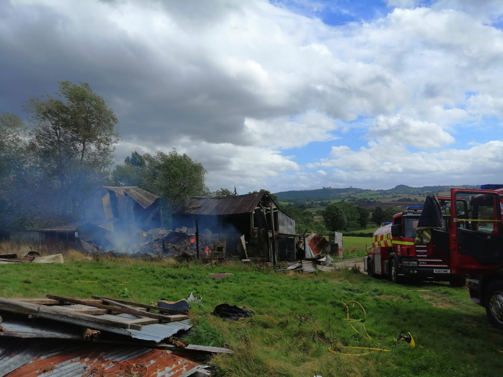 NEWS | Fire crews called to farm fire