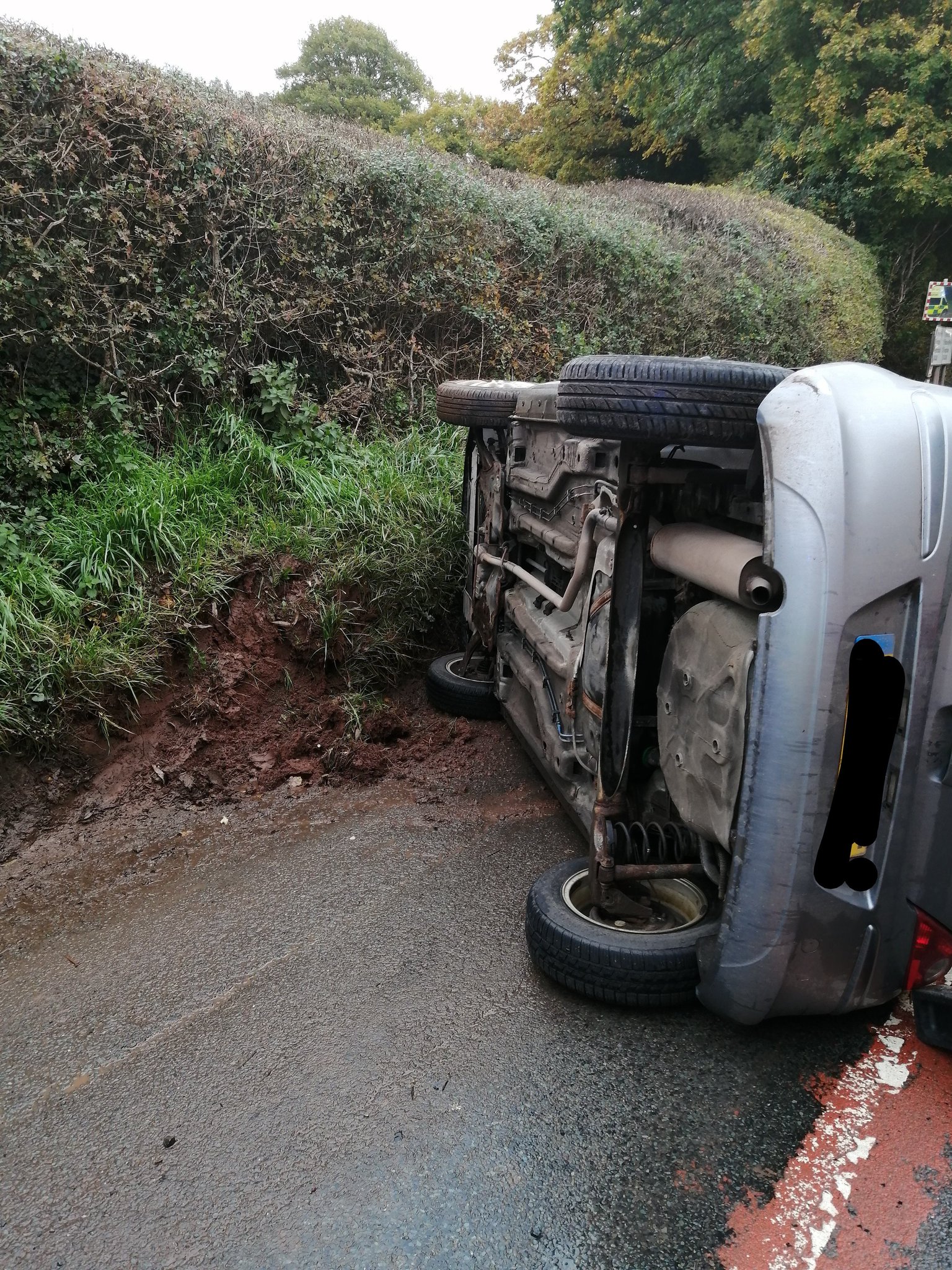 NEWS | Emergency services deal with crash in Vowchurch