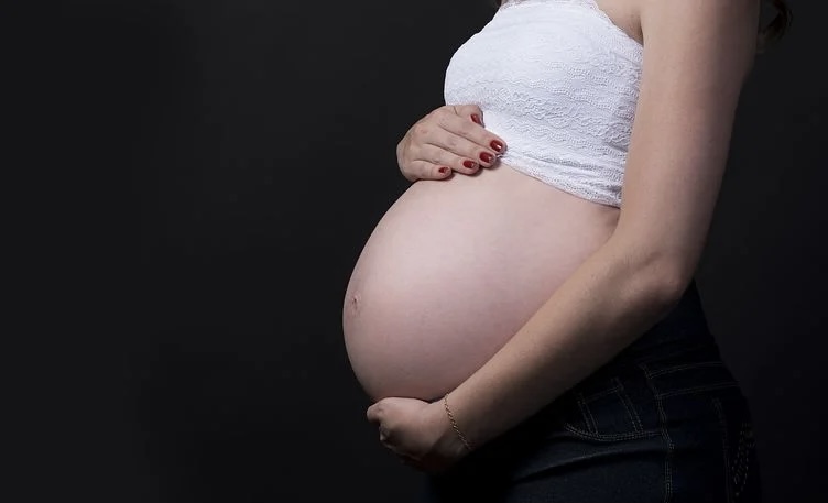NEWS | Expectant mothers will have to attend scans on their own due to COVID-19 situation