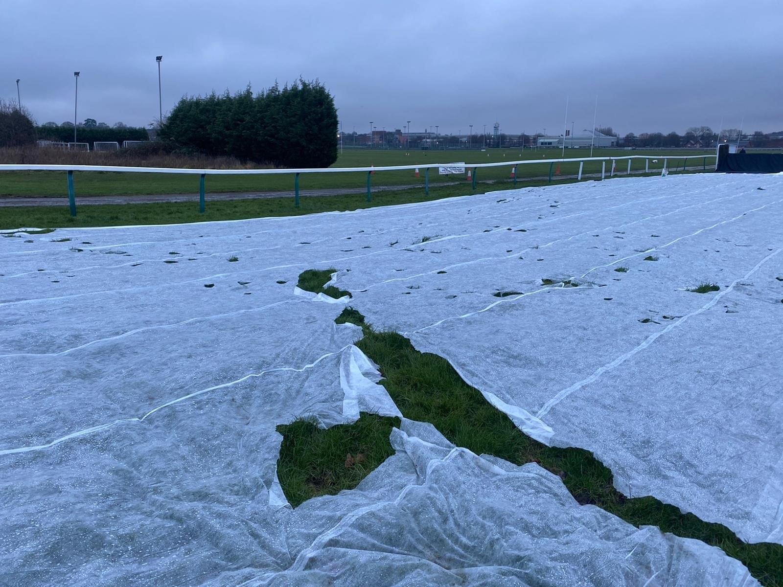 NEWS | Racecourse officials left angered after frost covers are damaged