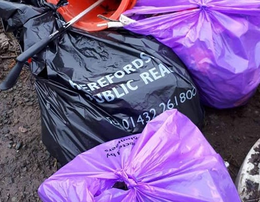 COMMUNITY | Clean up group volunteers take hundreds of bags of litter off our streets in one weekend
