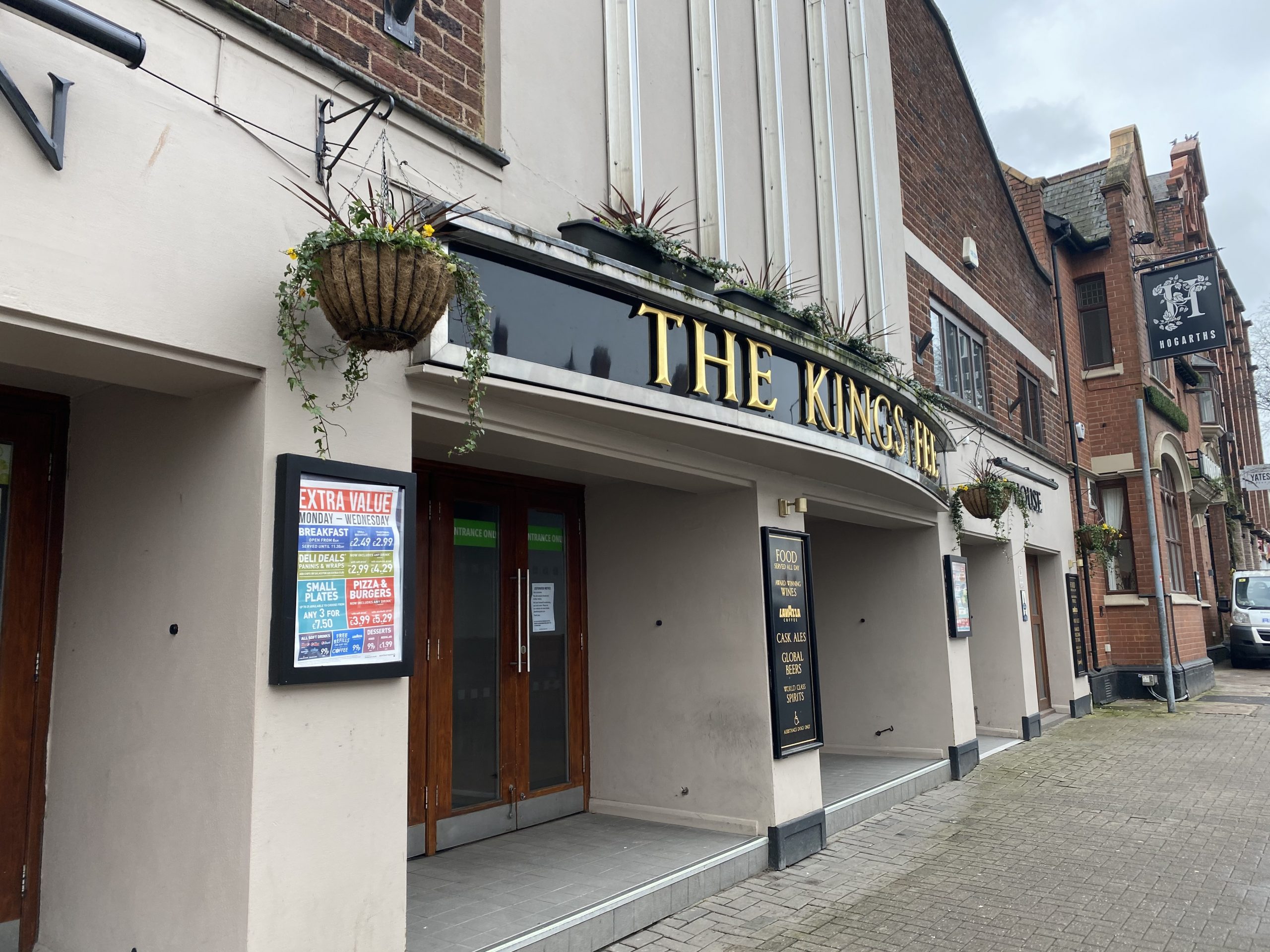 NEWS | Wetherspoon is to open beer gardens from 12th April