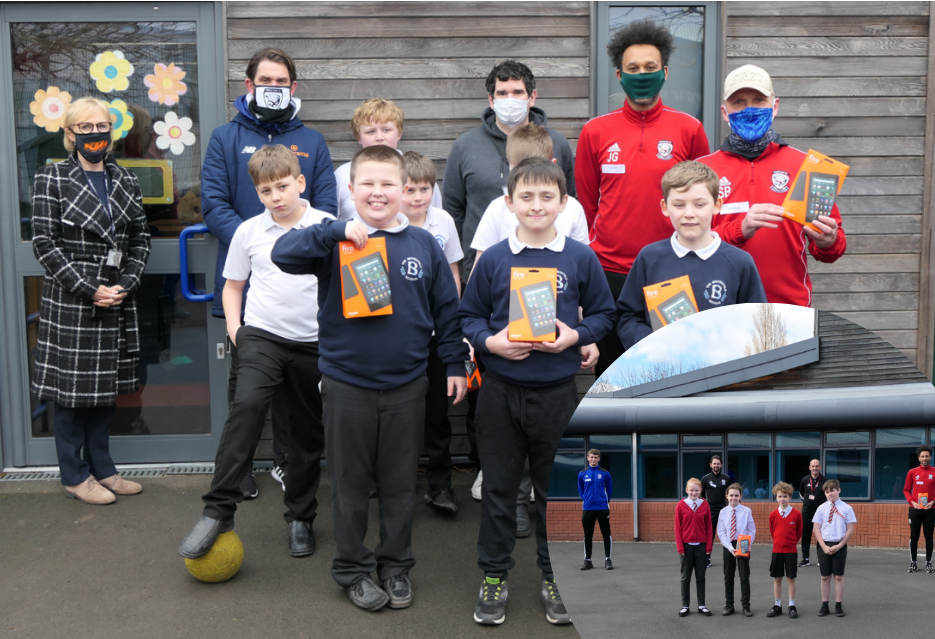 FOOTBALL | Bulls Team Up with Stephen Brown Consultancy to Provide Tablets for Schools