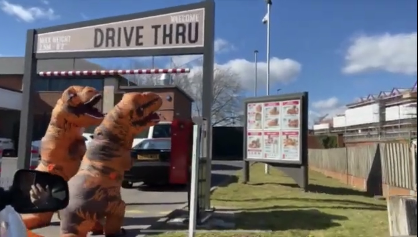 VIDEO | Spotted – Dino’s dine at KFC Drive-Thru