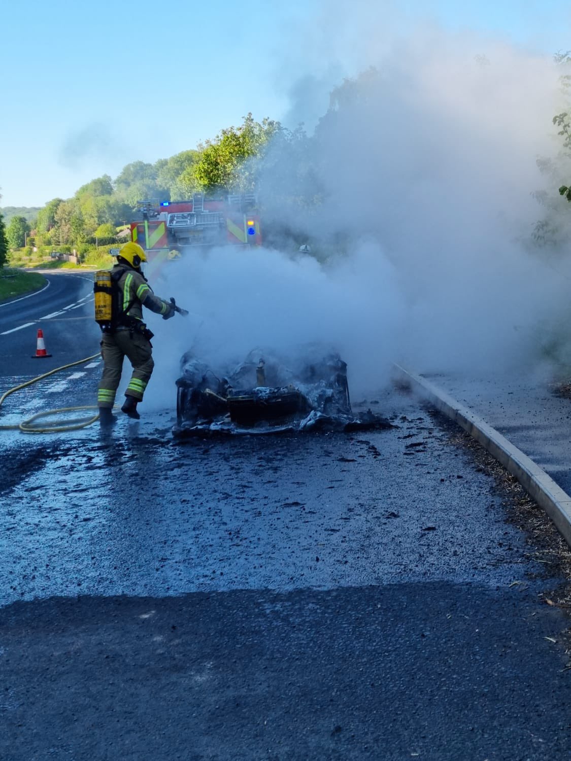 UPDATE | Fire crews extinguish car fire in Herefordshire