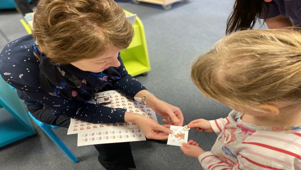 NEWS | Herefordshire Libraries new library card and Squirrel Club relaunches for children aged five and under
