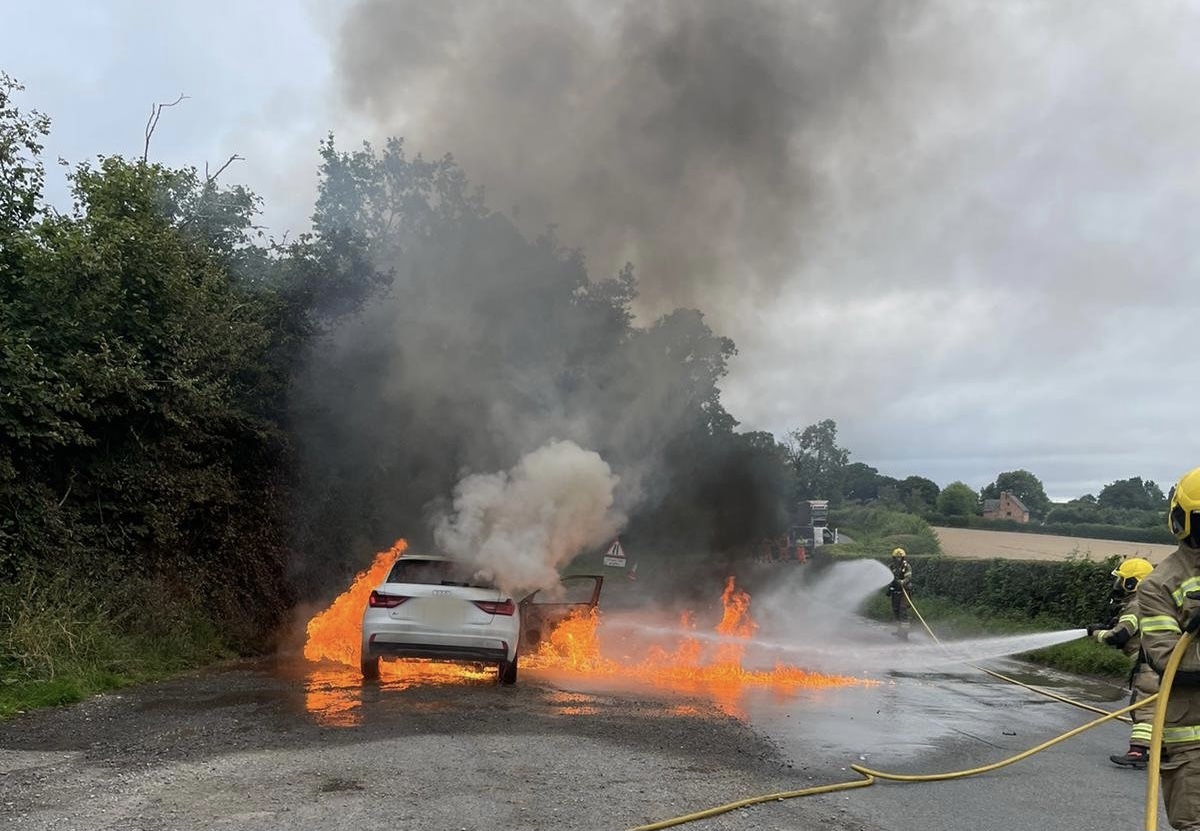 NEWS | Fire crews thank Balfour Beatty workers for support during car fire