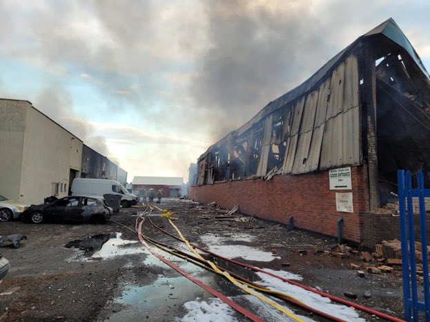 NEWS | Fire crews from across Herefordshire join around 100 firefighters at major incident in Kidderminster