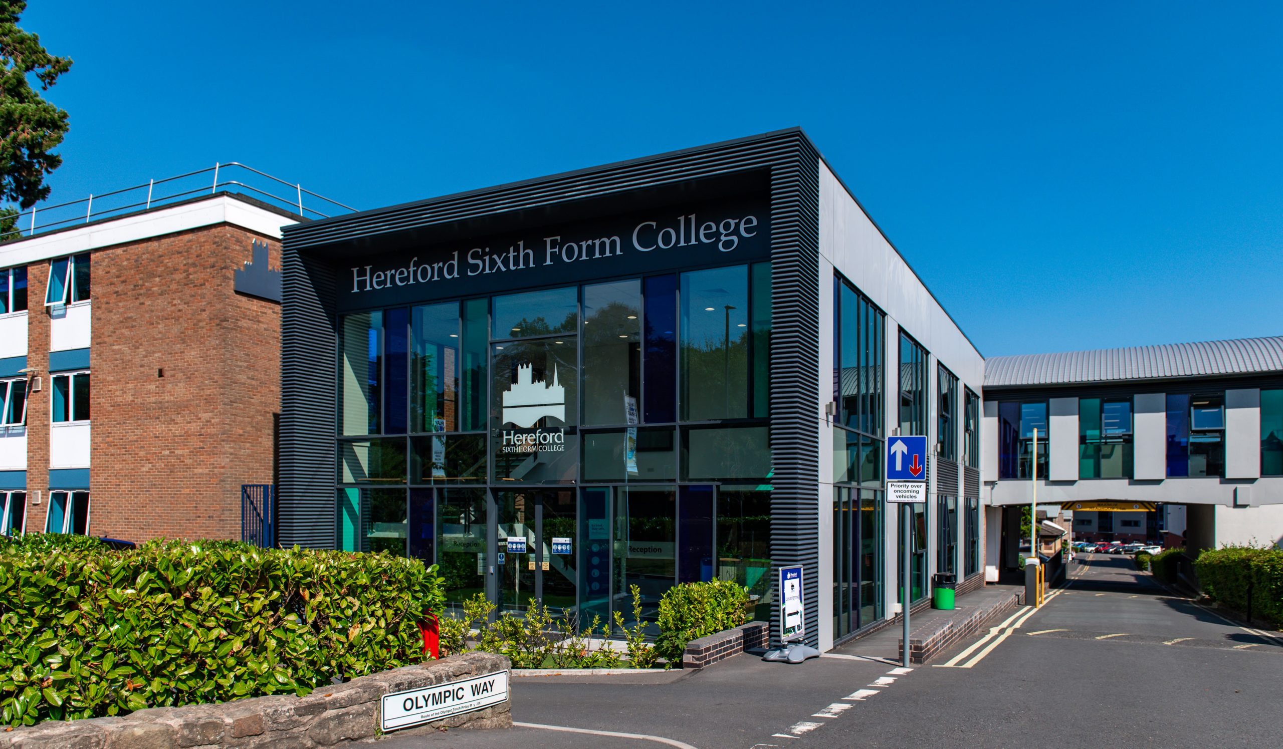 EDUCATION | 20/20 in 2021 for Medicine & Oxbridge Applicants at Hereford Sixth Form College