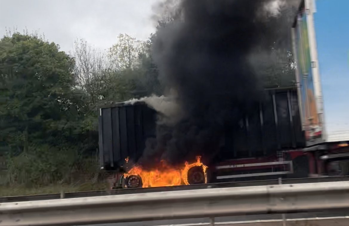 TRAVEL | Delays on M5 Northbound in Worcestershire due to a lorry fire