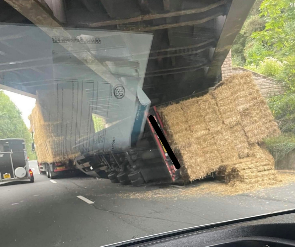 NEWS | Overturned lorry causing traffic chaos just over the border in Wales