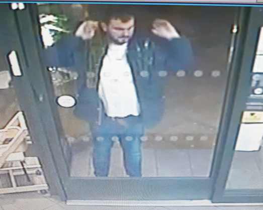 NEWS | Officers release CCTV image of man they would like to speak to in Worcester