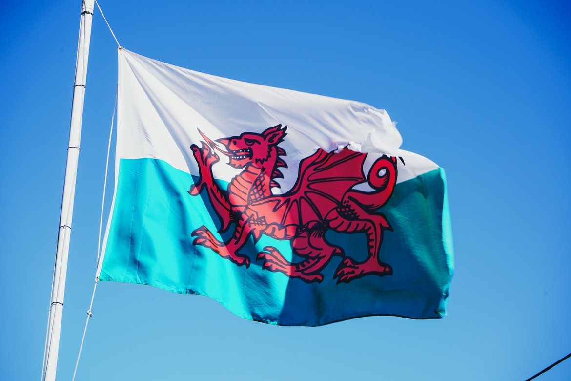 NEWS | Drakeford warns that further restrictions could come into force in Wales if cases continue to rise – MORE DETAILS