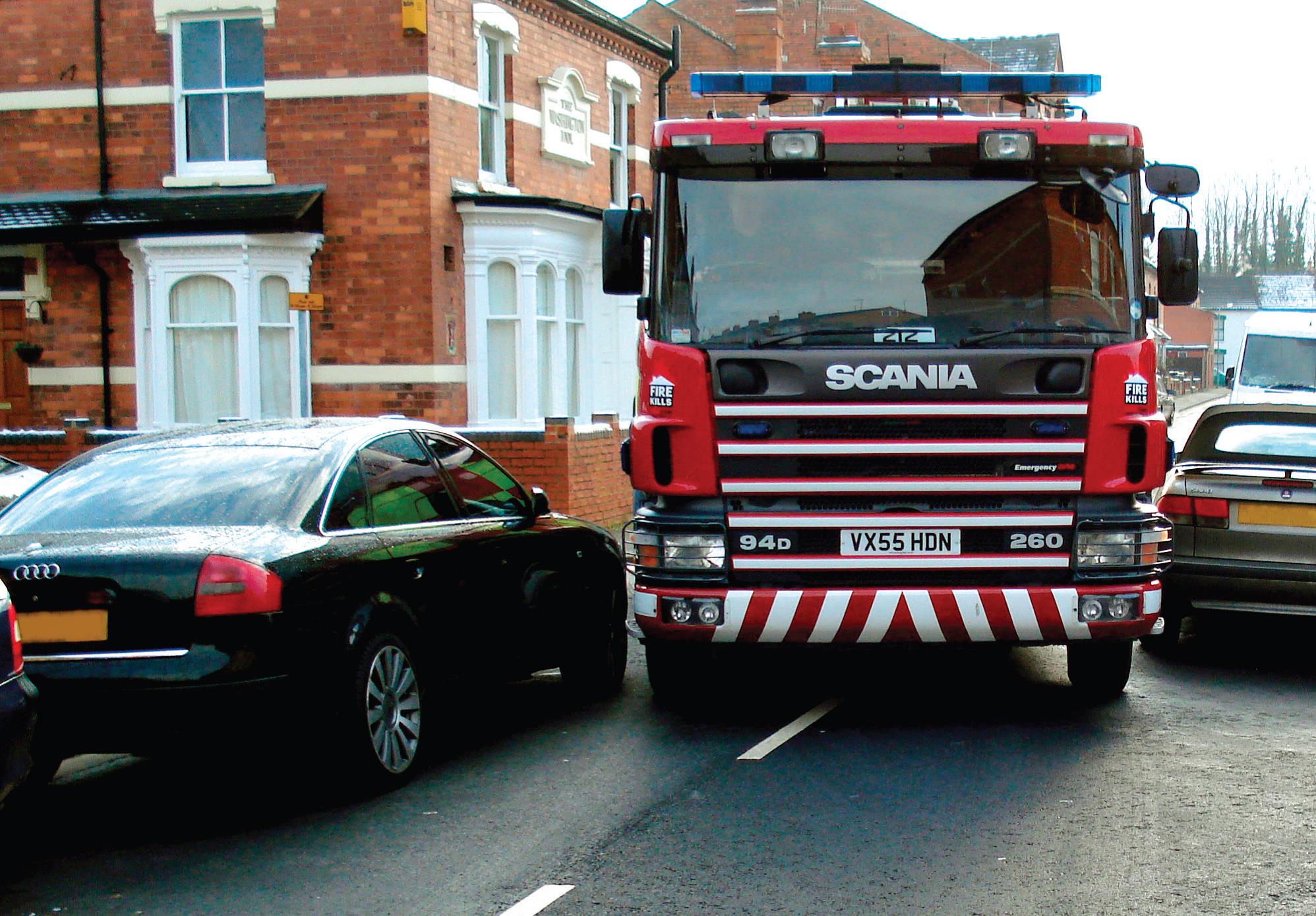 NEWS | Help save lives by parking sensibly during Road Safety Week  – and be a Road Safety Hero