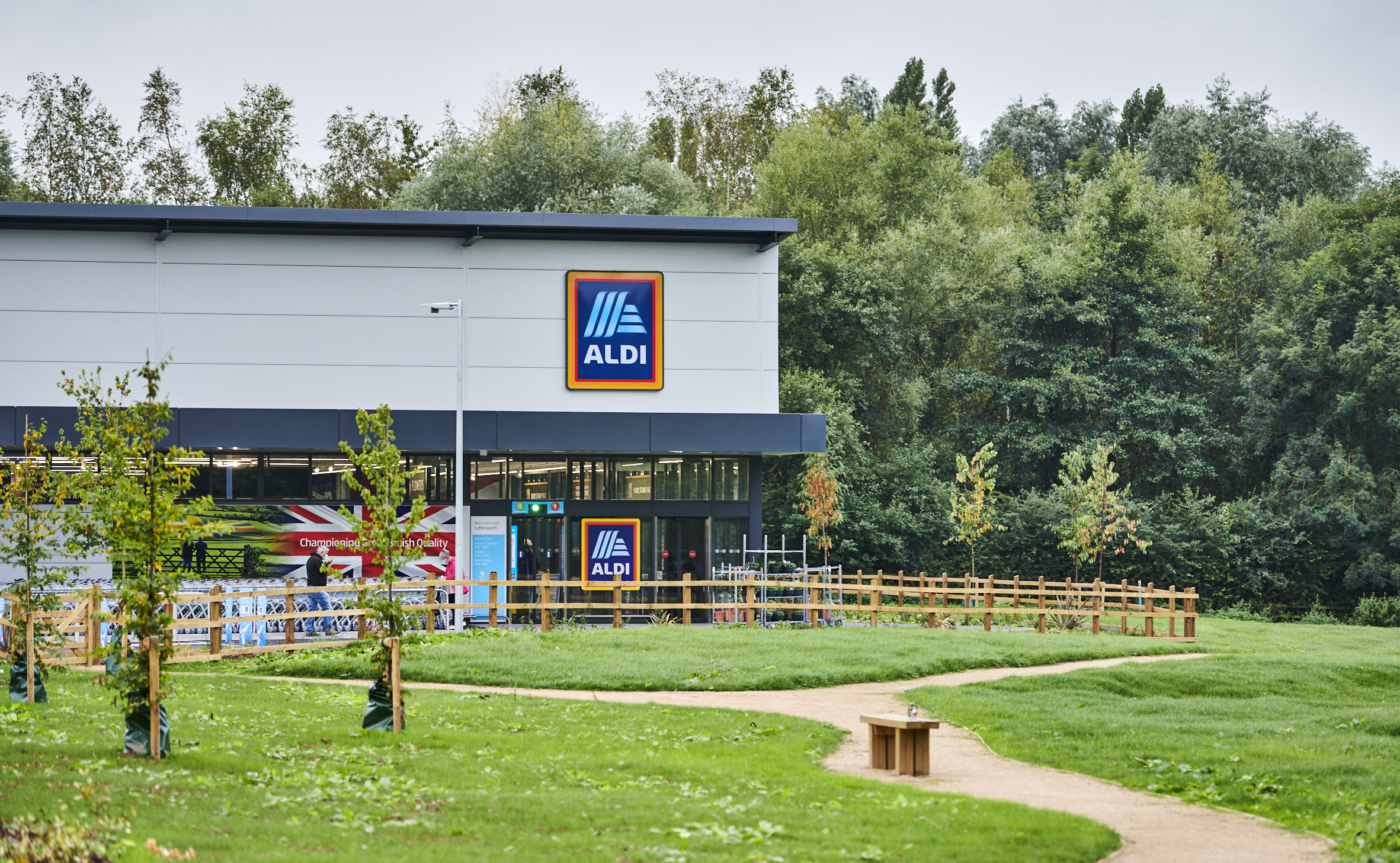 NEWS | Aldi confirms Christmas opening hours with stores in the UK closing for three days over the festive period – MORE DETAILS