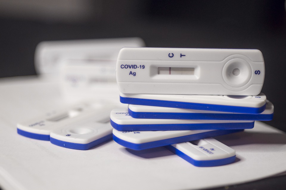 NEWS | Confirmatory PCR tests temporarily suspended for positive lateral flow test results from today