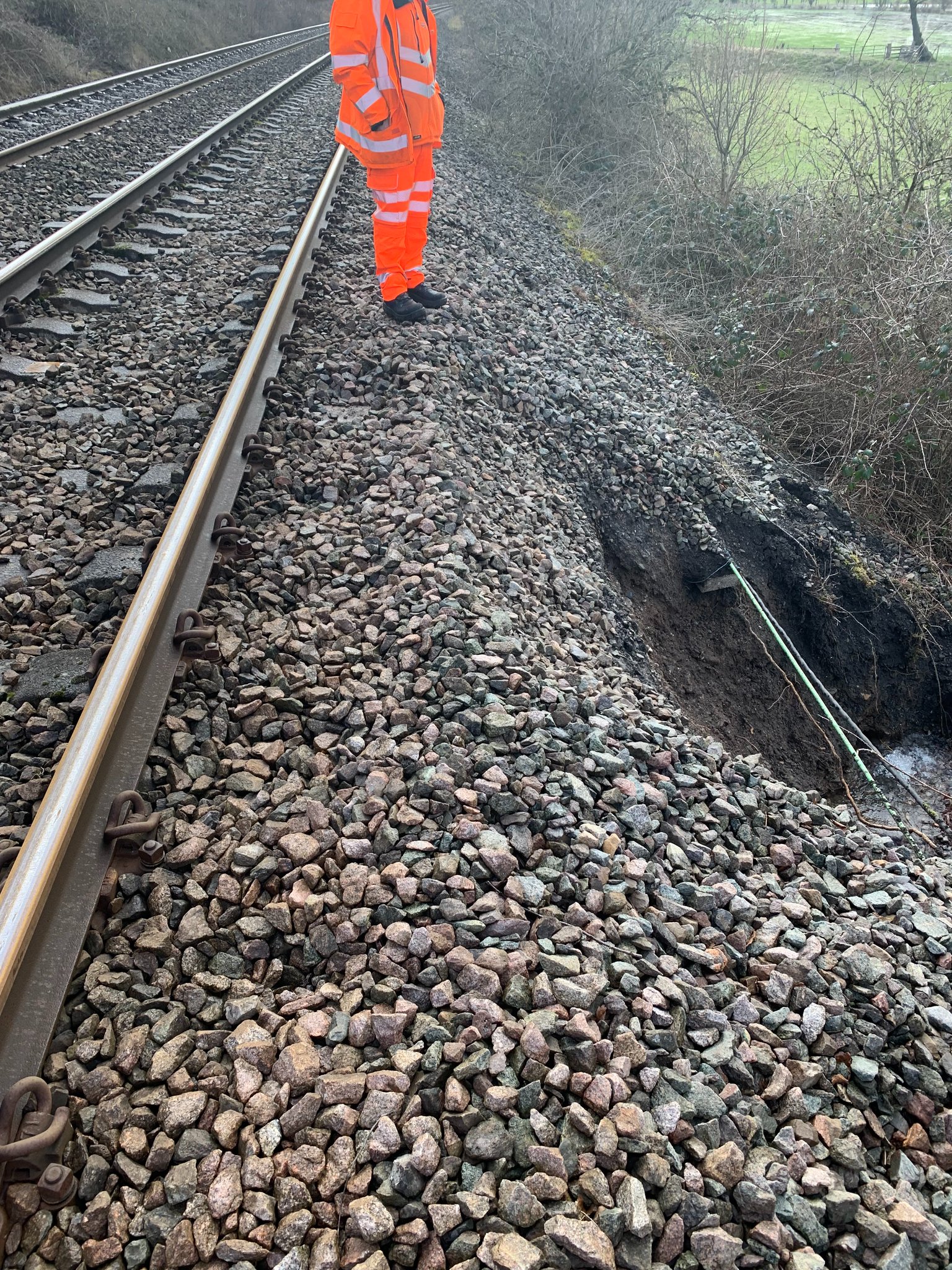 NEWS | Rail services remain cancelled or delayed between Hereford and Shrewsbury due to a landslip