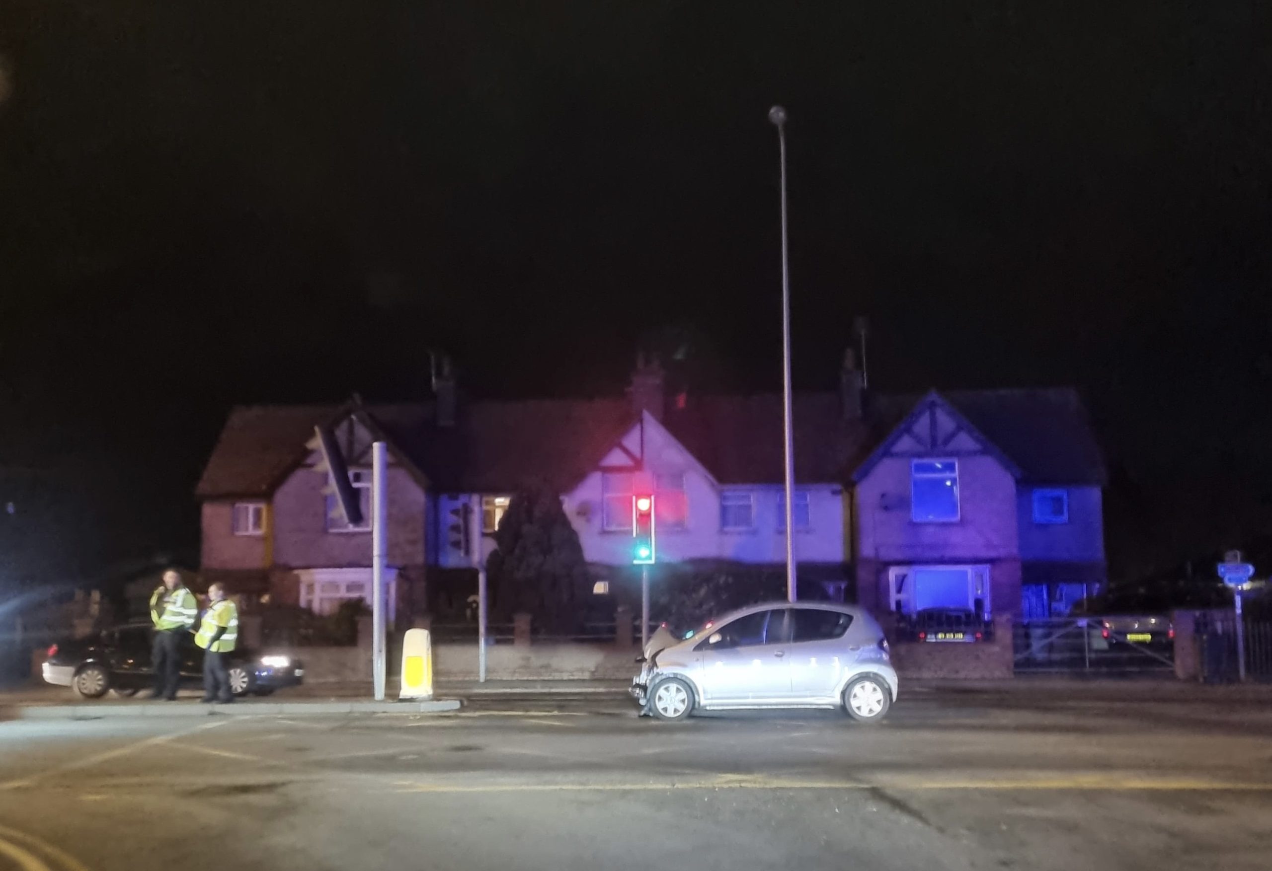 NEWS | Motorist treated by paramedics after car hit traffic lights at junction in Hereford