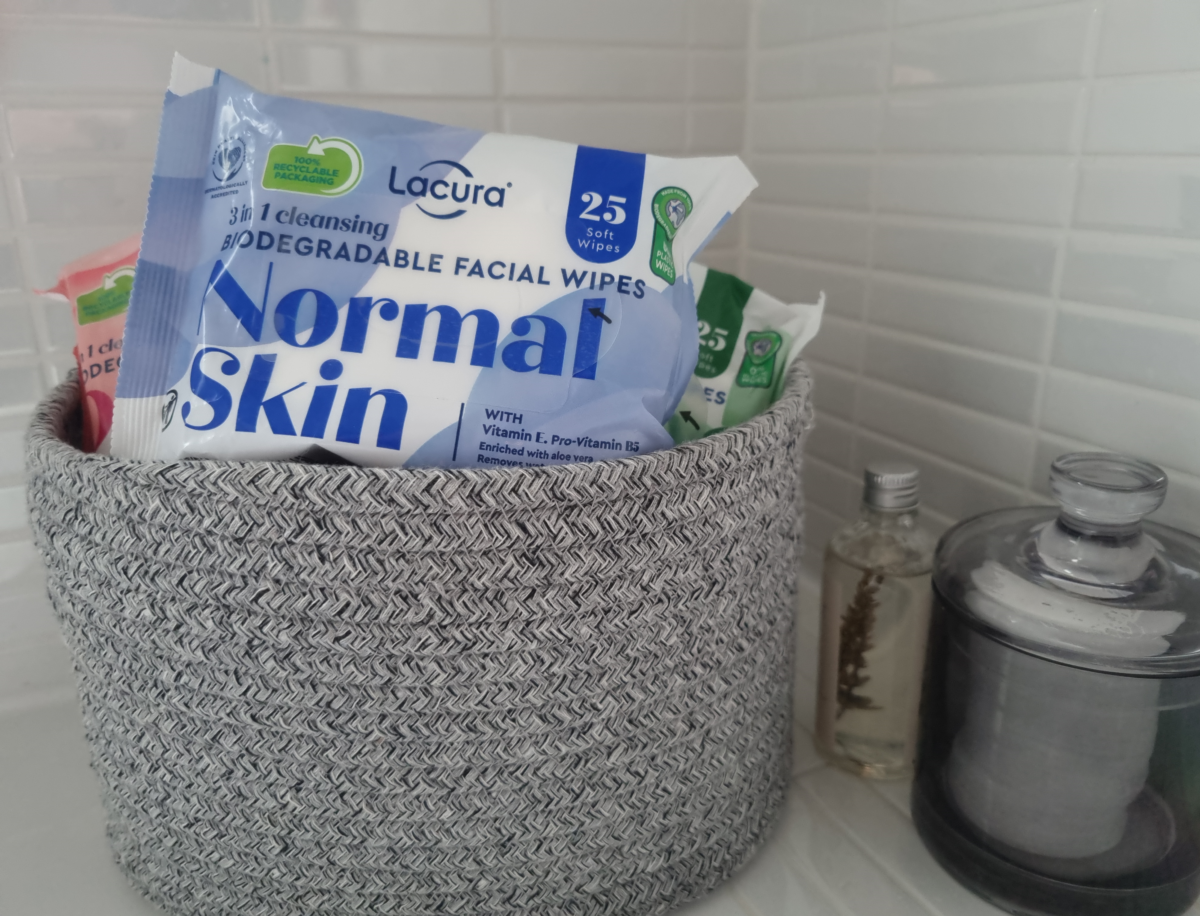 UK NEWS | Aldi commits to only selling plastic-free wipes by the summer