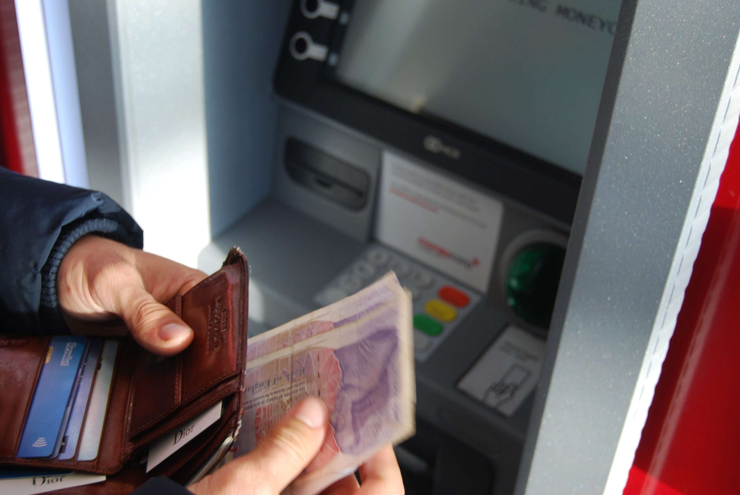 NEWS | Police warn people to be mindful when using cashpoints after two cashpoint thefts in Worcestershire in recent days