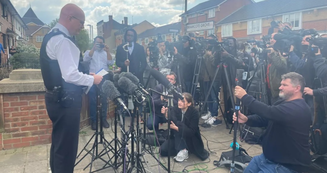 UK NEWS | Met Police host press conference after four people were found dead at a property in London in the early hours of this morning