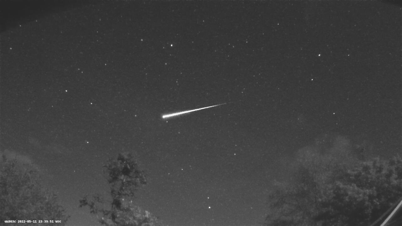NEWS | HUGE fireball lights up the sky above Herefordshire with thousands of sightings reported across the UK