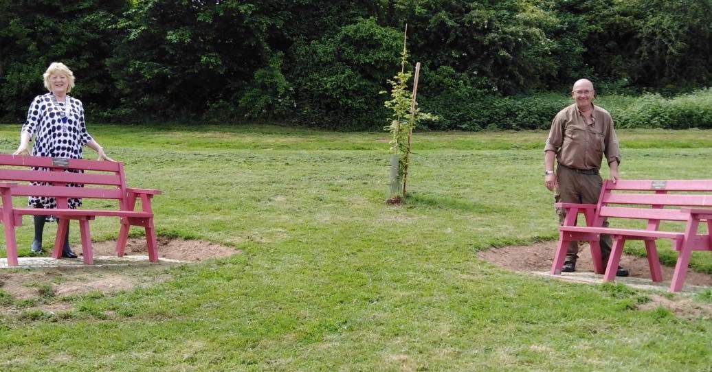 NEWS | Hereford Lions Club donate two seats and trees to popular local park to celebrate the Queen’s Platinum Jubilee year