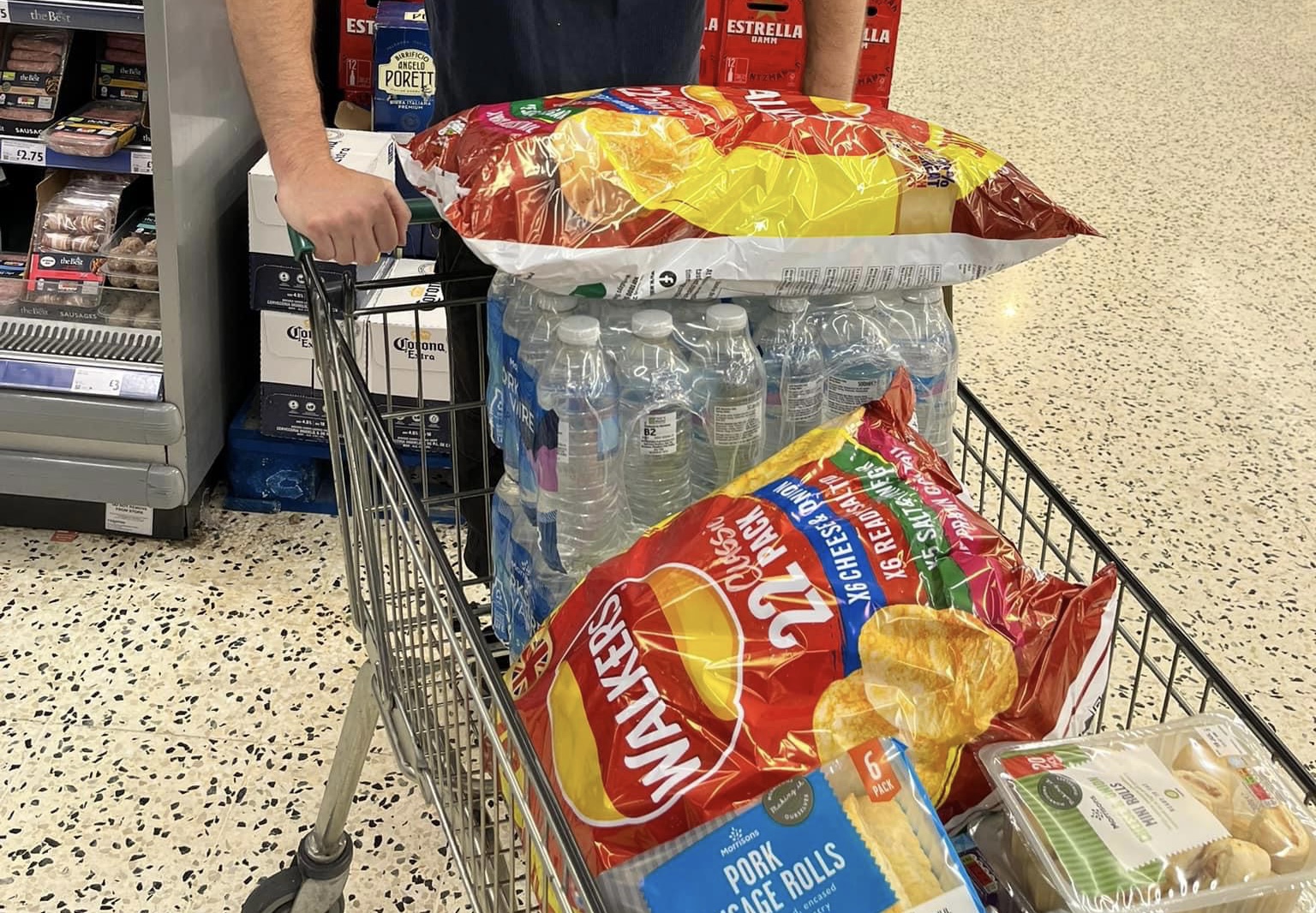 NEWS | Morrisons provide free food and drink for fire crews tackling devastating house fire in Leominster