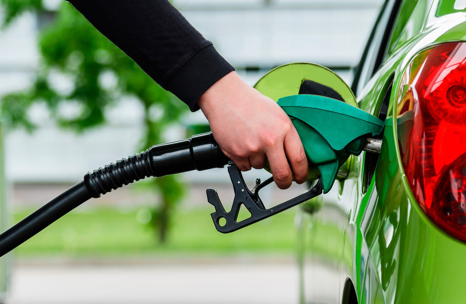 NEWS | Asda has today announced that it has cut the price of unleaded by 5p per litre and diesel by 3p per litre