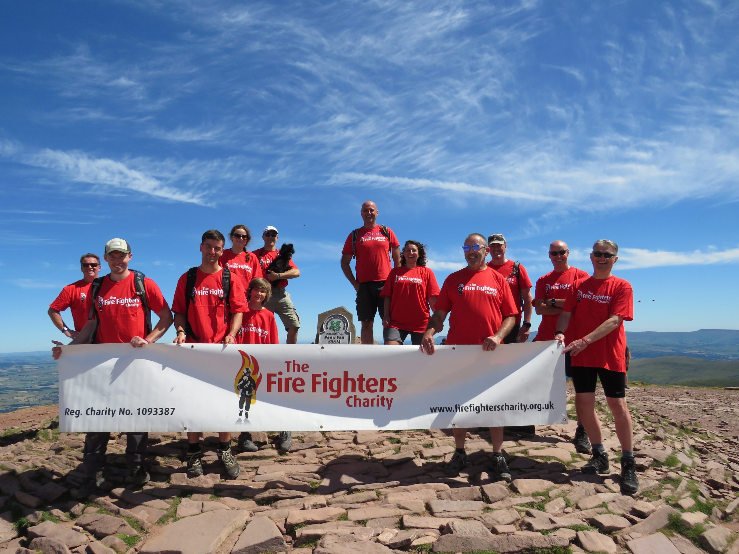 NEWS | Firefighters’ epic Brecon Beacons challenge in memory of popular former colleague again a huge success
