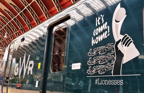NEWS | Great Western Railway celebrates magnificent Lionesses with Euro 2022 tribute on side of train