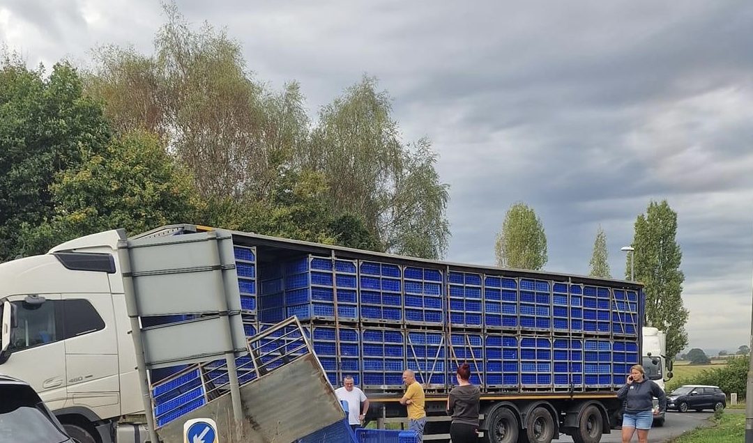 NEWS | Lorry carrying chickens involved in an incident in Herefordshire this morning