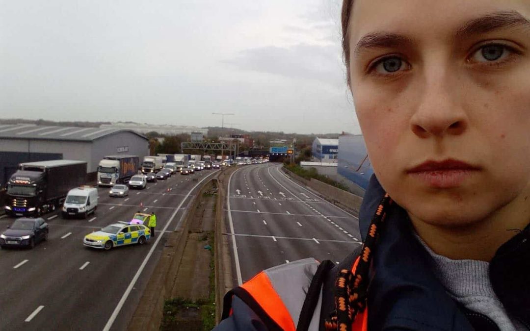 VIDEO | Just Stop Oil protester in tears during protest on the M25 this morning