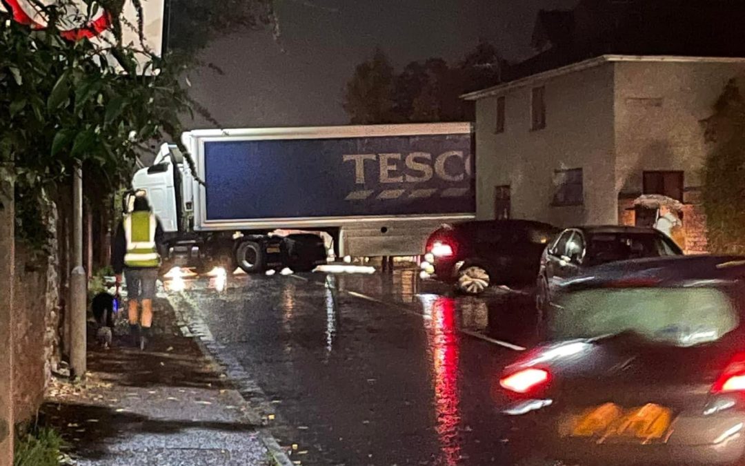 NEWS | Ledbury Town Council issues statement after a lorry blocked a busy route through the town on Monday evening  
