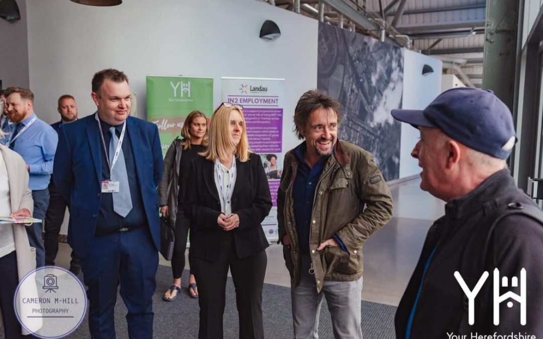 NEWS | Richard Hammond to switch-on the Christmas Lights at this year’s Ross-on-Wye Christmas Fayre later today