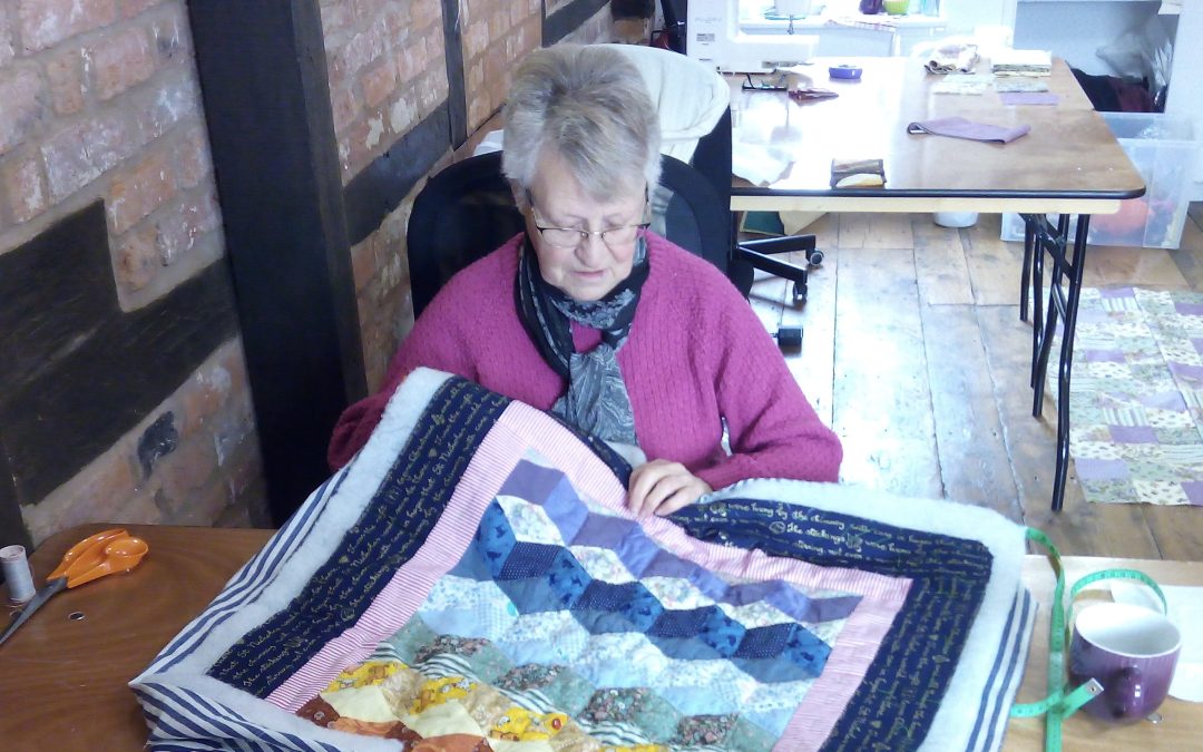 NEWS | Bromyard company teams up with quilting expert to host workshops making quilts for the people of Ukraine