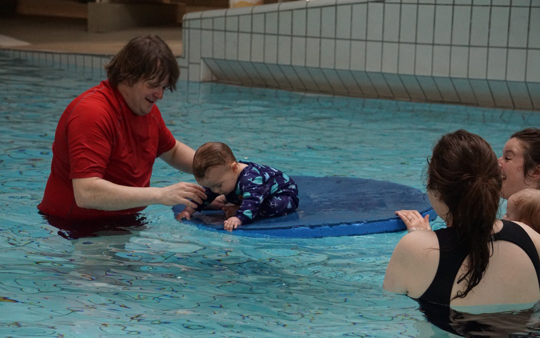 NEWS | FREE parent and child swimming lesson taster sessions for children aged 3-6 months, 18-24 months and 3-4 years-old at Hereford Leisure Pool