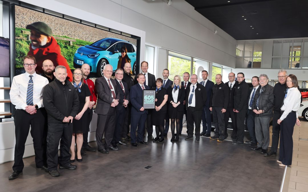 NEWS | Jesse Norman MP has met with colleagues from two Vertu Motors dealerships in Hereford to celebrate more than 600 years long service