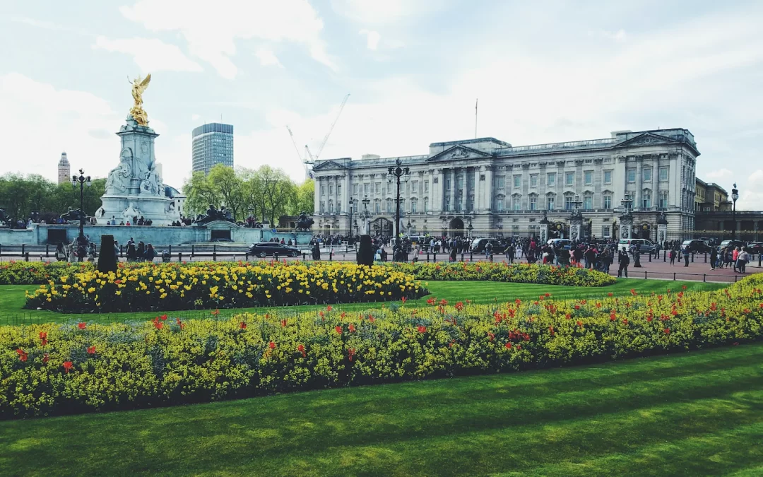 UK NEWS | A controlled explosion has been conducted outside Buckingham Palace following an incident this evening