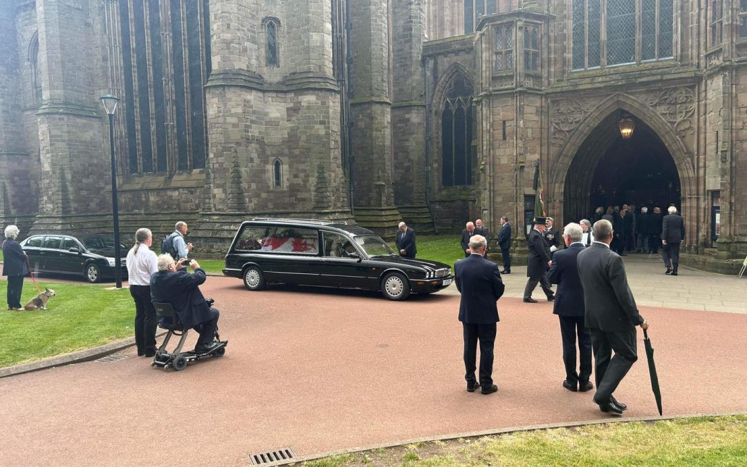 GALLERY  | Hundreds have turned out for the funeral of SAS soldier Mel Parry who was part of a team who stormed the Iranian embassy in London during a siege in 1980.