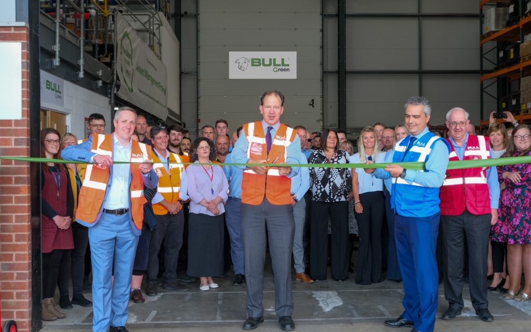 NEWS | Jesse Norman visits Bull Products in Hereford to officially launch the new Green Bull division that aims to help reduce waste