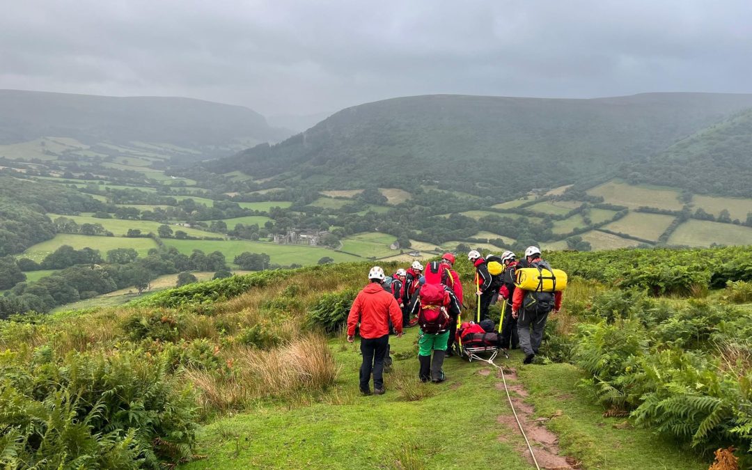 NEWS | Mountain Rescue Team rescues male with a serious leg injury in poor weather conditions near the Herefordshire border 