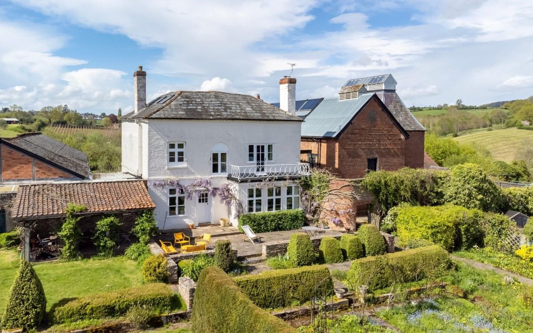 FEATURED | A 7 bedroom Farmhouse with outdoor swimming pool, tennis court in the Herefordshire countryside worth £5.5 million