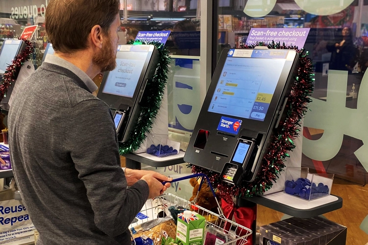 NEWS | Tesco is trialling an exciting new technology innovation that means customers don’t need to scan their items at the checkout on self-service tills