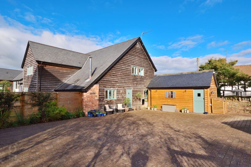 FEATURED | An outstanding Barn Conversion that’s currently for sale in Herefordshire