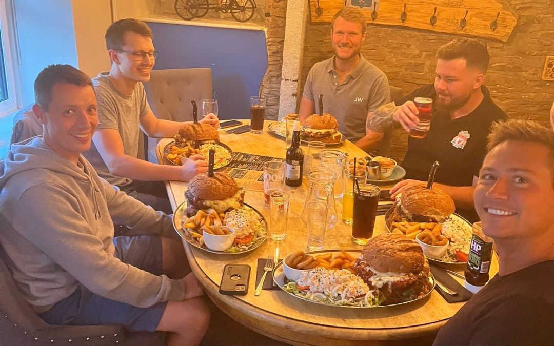 FEATURED | Are you brave enough to try the Big Ugly Burger Challenge that has defeated many at a local restaurant / pub?