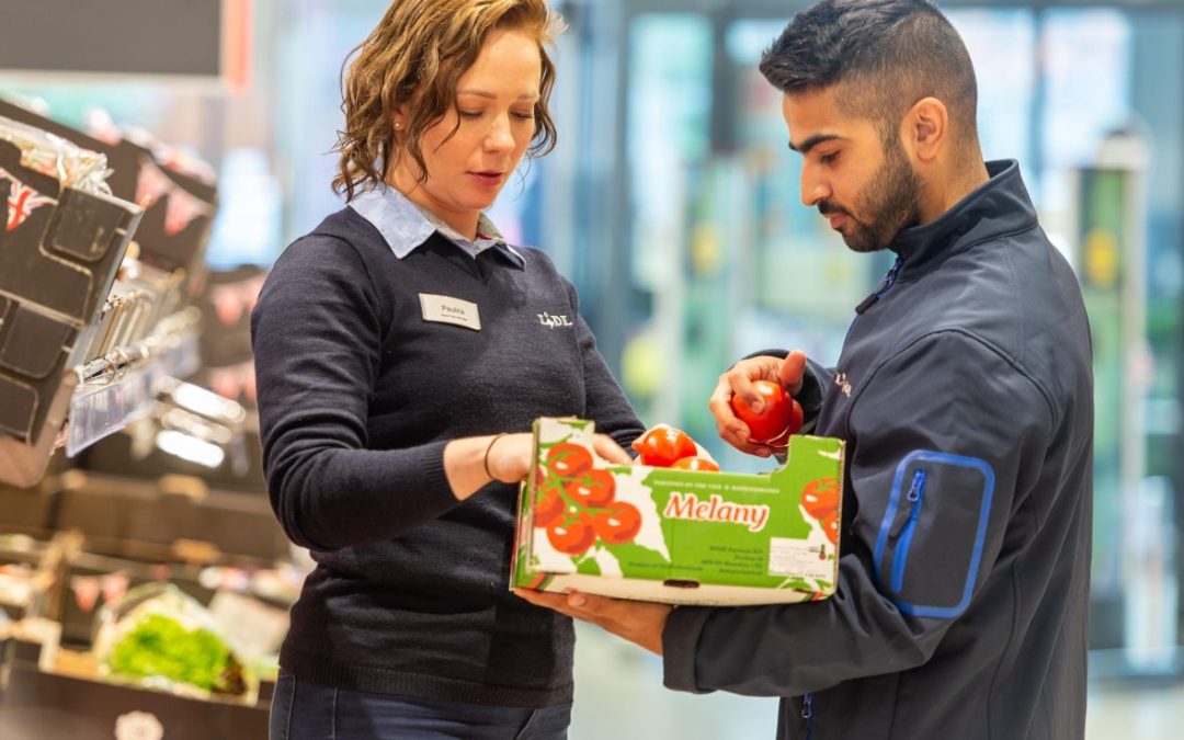 NEWS | Lidl has announced that its staff will be getting a pay rise with some shop floor colleagues earning £13.00 an hour