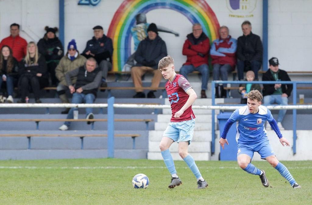 FOOTBALL | Young defender Cam Davies wins a hat-trick of awards after an impressive season for Westfields Football Club